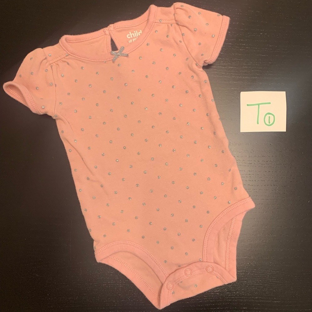 ⭐️5/$10.00⭐️ Carter’s 9m Polka Dot Onesie